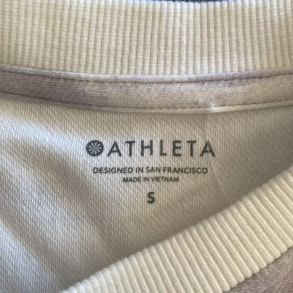 Athleta Small Farallon Printed Sweatshirt in Inversion Light Gray